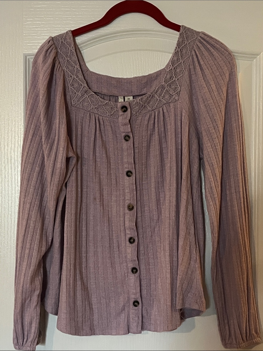 Women's Lavender Button-Front Long Sleeve Top